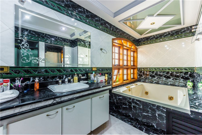 Imagem Casa com 4 Quartos à Venda, em Penha De França - São Paulo Imagem Casa com 4 Quartos à Venda, em Penha De França - São Paulo