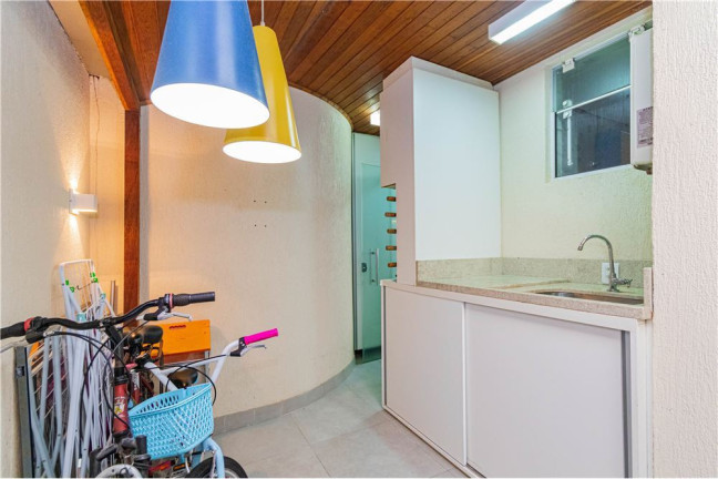 Imagem Apartamento com 2 Quartos à Venda, 60 m² em Menino Deus - Porto Alegre