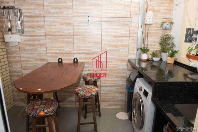 Imagem Sobrado com 3 Quartos à Venda, 117 m² em Uberaba - Curitiba