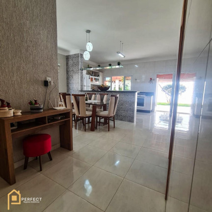 Imagem Casa com 1 Quarto à Venda, 180 m² em Piracangaguá - Taubaté