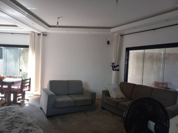 Imagem Casa com 3 Quartos à Venda, 250 m² em São José Dos Campos Imagem Casa com 3 Quartos à Venda, 250 m² em São José Dos Campos