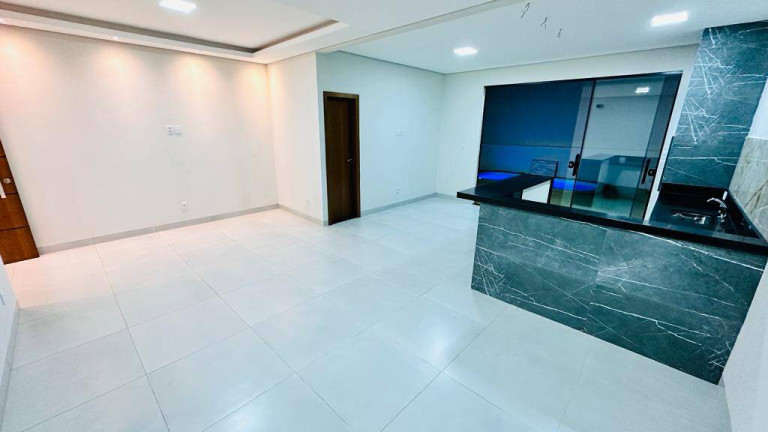 Imagem Casa com 3 Quartos à Venda, 127 m² em Jardim Califórnia - Cuiabá Imagem Casa com 3 Quartos à Venda, 127 m² em Jardim Califórnia - Cuiabá