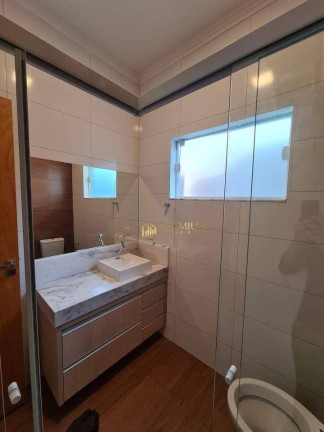 Imagem Casa com 3 Quartos à Venda, 165 m² em Villa Branca - Jacareí Imagem Casa com 3 Quartos à Venda, 165 m² em Villa Branca - Jacareí