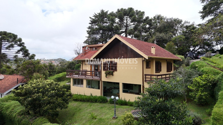 Casa com 4 Quartos à Venda, 121 m² em Região Do Vale Encantado - Campos Do Jordão