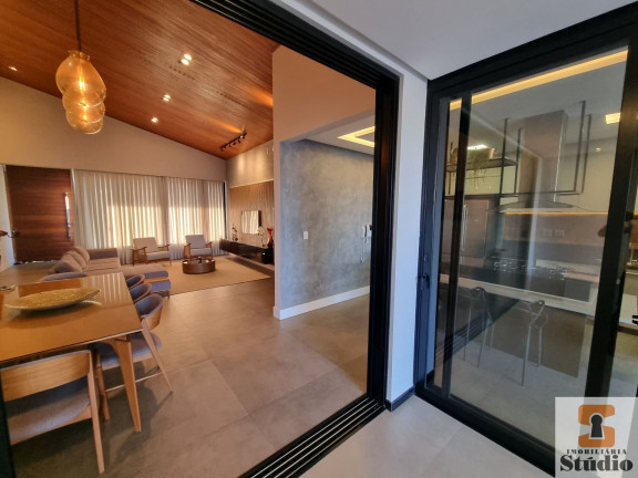 Imagem Casa com 4 Quartos à Venda, 360 m² em Papagaio - Feira De Santana