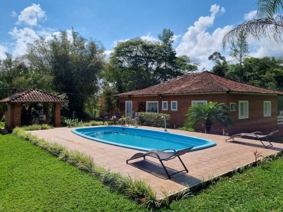 Chácara com 3 Quartos à Venda, 46 m² em Cercadinho - Alambari
