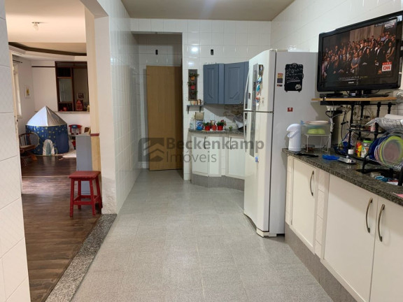 Imagem Casa com 8 Quartos à Venda, em Barreira Cravo - Volta Redonda Imagem Casa com 8 Quartos à Venda, em Barreira Cravo - Volta Redonda