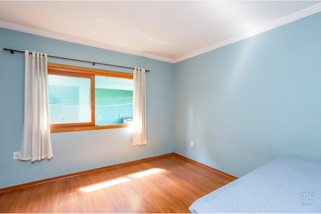 Imagem Casa com 3 Quartos à Venda, 185 m² em Hípica - Porto Alegre Imagem Casa com 3 Quartos à Venda, 185 m² em Hípica - Porto Alegre