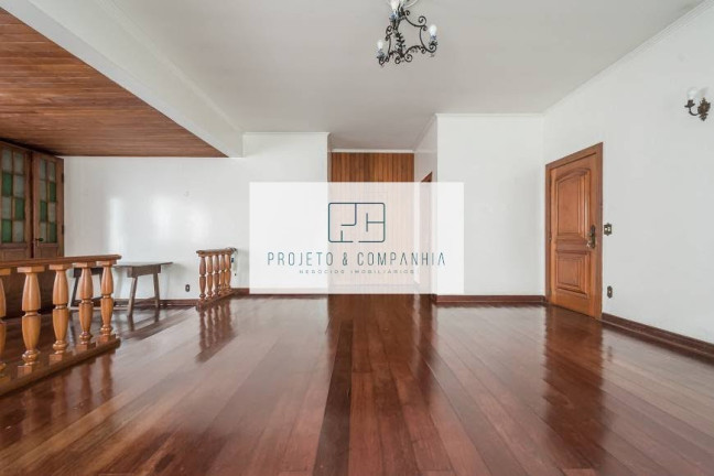 Casa com 3 Quartos à Venda, 250 m² em Granja Julieta - São Paulo