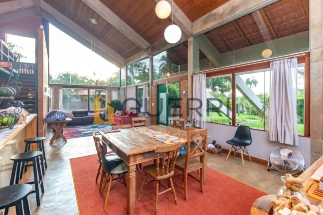 Imagem Casa com 5 Quartos à Venda, 2.072 m² em Park Way - Brasília Imagem Casa com 5 Quartos à Venda, 2.072 m² em Park Way - Brasília
