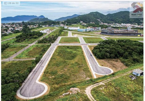 Imagem Terreno à Venda, 451 m² em Costeira Do Pirajubaé - Florianópolis Imagem Terreno à Venda, 451 m² em Costeira Do Pirajubaé - Florianópolis