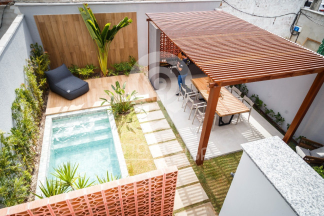 Imagem Casa com 4 Quartos à Venda, 131 m² em Pires Façanha - Eusébio