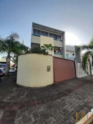 Casa com 3 Quartos à Venda, 335 m² em Praia Dos Amores - Balneário Camboriú