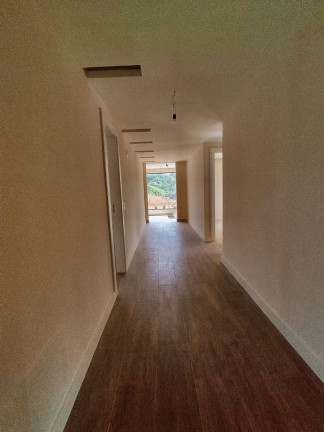 Imagem Casa com 5 Quartos à Venda, 450 m² em Golfe - Teresópolis Imagem Casa com 5 Quartos à Venda, 450 m² em Golfe - Teresópolis