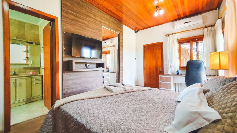 Imagem Chácara com 4 Quartos à Venda, 182 m² em Lomba Grande - Novo Hamburgo