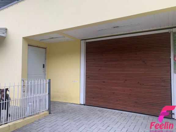 Imagem Casa com 5 Quartos à Venda, 243 m² em Carianos - Florianópolis