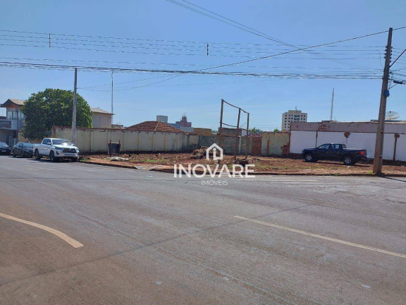 Imagem Terreno à Venda ou Locação, 697 m² em Setor Central - Itumbiara Imagem Terreno à Venda ou Locação, 697 m² em Setor Central - Itumbiara
