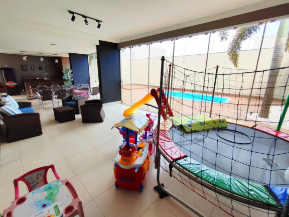 Imagem Casa com 3 Quartos à Venda, 330 m² em Arapongas Imagem Casa com 3 Quartos à Venda, 330 m² em Arapongas