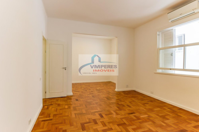 Imagem Apartamento com 3 Quartos à Venda, 110 m² em Lagoa - Rio De Janeiro Imagem Apartamento com 3 Quartos à Venda, 110 m² em Lagoa - Rio De Janeiro