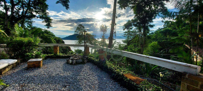 Imagem Casa com 4 Quartos à Venda, 300 m² em Vila Velha - Angra Dos Reis
