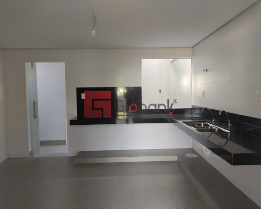 Imagem Imóvel com 4 Quartos à Venda, 240 m² em Ibituruna - Montes Claros