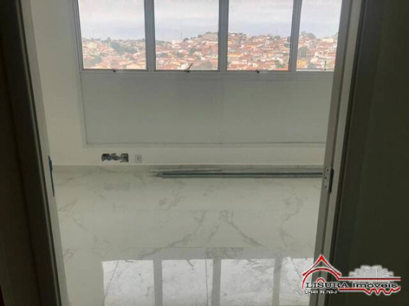 Sala Comercial à Venda, 34 m² em Centro - Jacareí