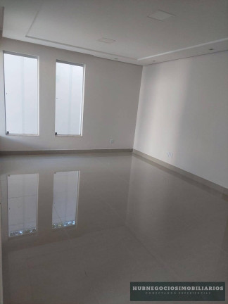 Imagem Casa com 4 Quartos à Venda, 350 m²