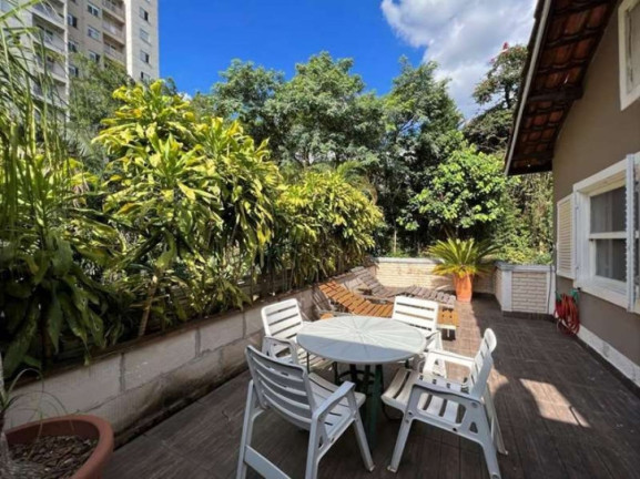 Imagem Casa com 6 Quartos à Venda, 804 m² em Chácara Granja Velha - Carapicuíba