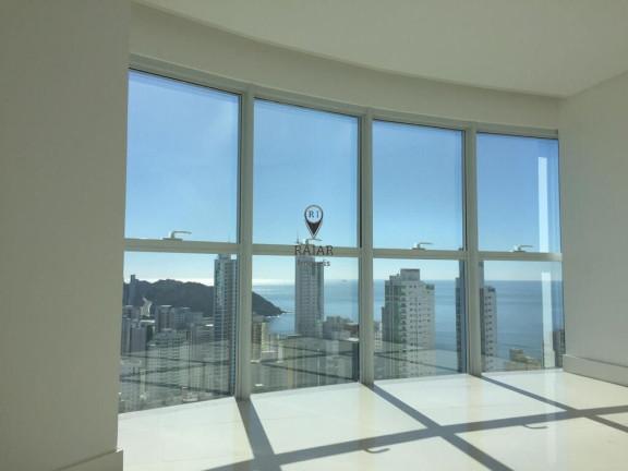 Imagem Cobertura com 4 Quartos à Venda,  em Centro - Balneário Camboriú