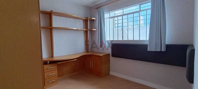 Imagem Casa com 3 Quartos à Venda, 134 m² em Trianon - Guarapuava Imagem Casa com 3 Quartos à Venda, 134 m² em Trianon - Guarapuava