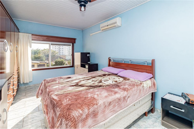 Imagem Casa com 2 Quartos à Venda,  em Jardim Itu - Porto Alegre