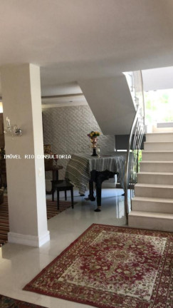 Imagem Casa com 5 Quartos à Venda, 700 m² em Rio De Janeiro Imagem Casa com 5 Quartos à Venda, 700 m² em Rio De Janeiro