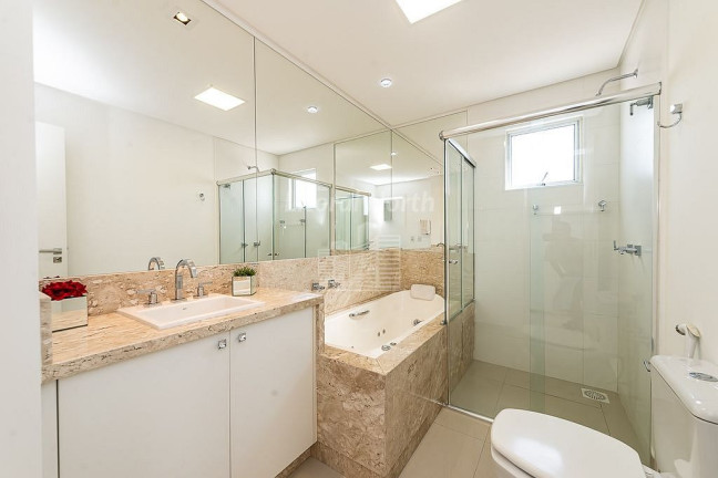 Imagem Apartamento com 3 Quartos à Venda, 130 m² em Centro - Balneário Camboriú Imagem Apartamento com 3 Quartos à Venda, 130 m² em Centro - Balneário Camboriú