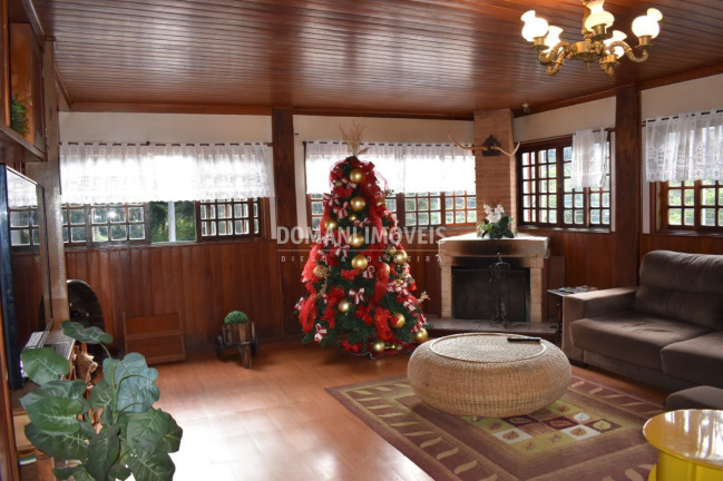 Imagem Imóvel com 44 Quartos à Venda, 1.760 m² em Região De Capivari - Campos Do Jordão Imagem Imóvel com 44 Quartos à Venda, 1.760 m² em Região De Capivari - Campos Do Jordão