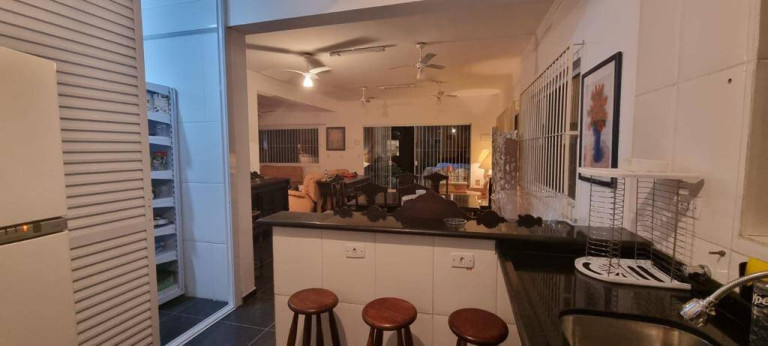 Casa com 4 Quartos à Venda, 250 m² em Perequê Açu - Ubatuba