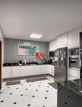 Imagem Casa com 3 Quartos à Venda, 223 m² em Embaré - Santos