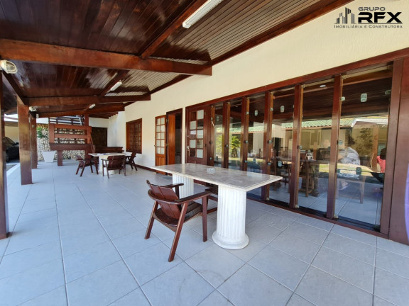 Imagem Casa com 6 Quartos à Venda, 810 m² em Piratininga - Niterói