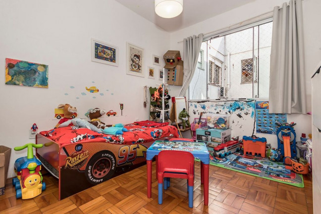 Imagem Apartamento com 2 Quartos à Venda, 71 m² em Santa Cecília - Porto Alegre