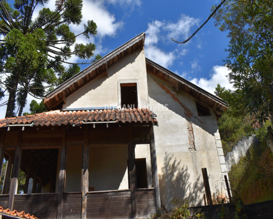 Imagem Casa com 4 Quartos à Venda, 200 m² em Região De Descansópolis - Campos Do Jordão