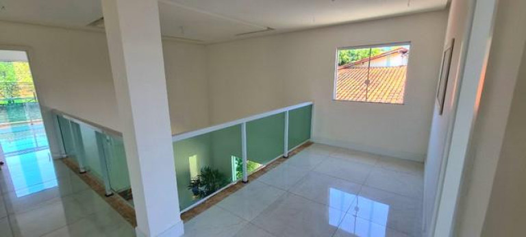 Imagem Casa com 5 Quartos à Venda, 340 m² em Estrada Do Côco - Lauro De Freitas Imagem Casa com 5 Quartos à Venda, 340 m² em Estrada Do Côco - Lauro De Freitas