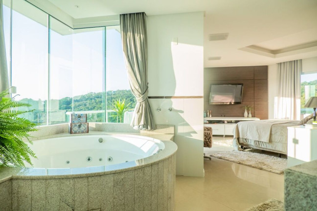 Imagem Casa com 4 Quartos à Venda, 511 m² em Pantanal - Florianópolis