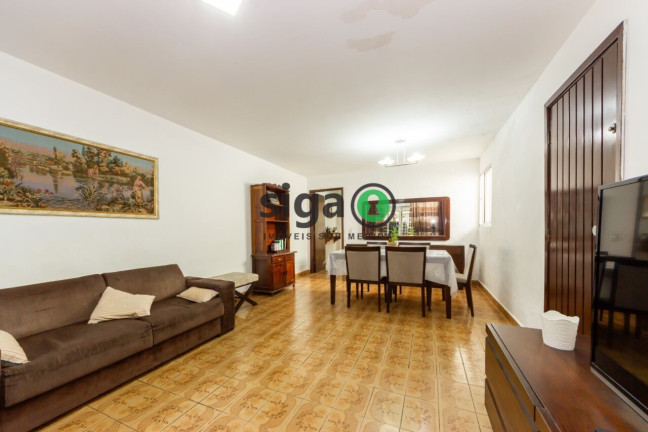 Casa com 4 Quartos à Venda, 225 m² em Granja Julieta - São Paulo