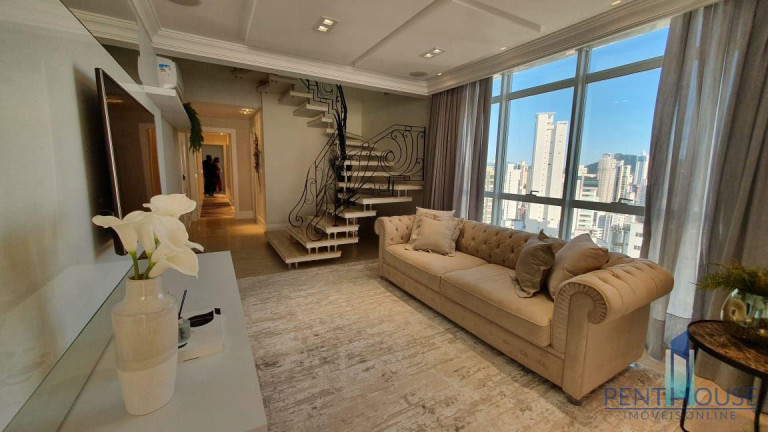 Imagem Apartamento com 3 Quartos à Venda, 273 m² em Centro - Balneário Camboriú Imagem Apartamento com 3 Quartos à Venda, 273 m² em Centro - Balneário Camboriú