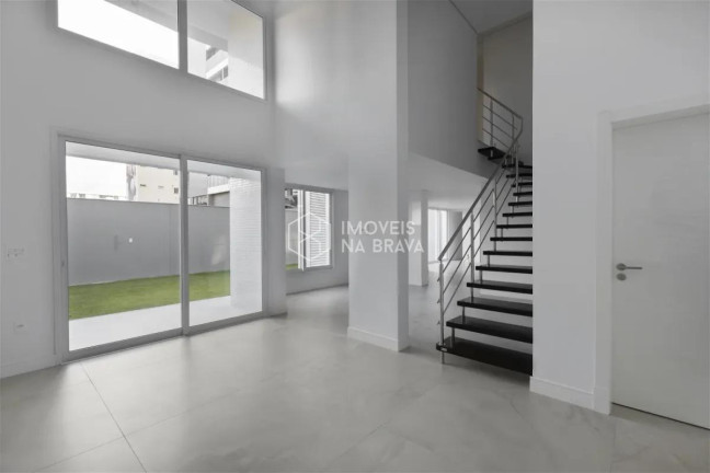 Apartamento com 3 Quartos à Venda, 188 m² em Praia Brava - Itajaí