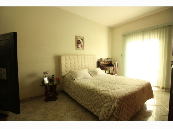 Imagem Casa com 4 Quartos à Venda, 400 m² em Vila Rosália - Guarulhos Imagem Casa com 4 Quartos à Venda, 400 m² em Vila Rosália - Guarulhos