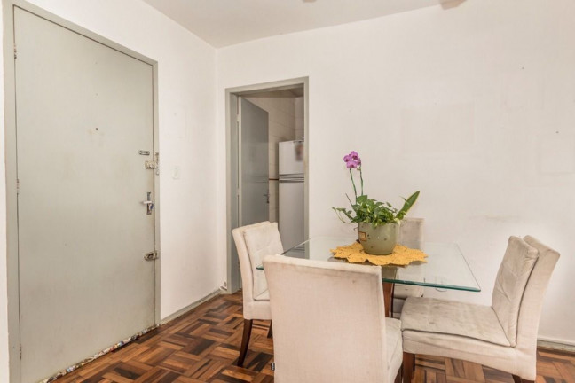 Imagem Imóvel com 2 Quartos à Venda, 55 m² em Passo Da Areia - Porto Alegre Imagem Imóvel com 2 Quartos à Venda, 55 m² em Passo Da Areia - Porto Alegre