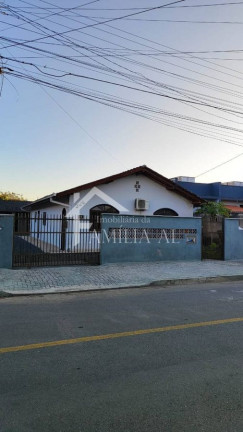 Imagem Casa com 3 Quartos à Venda, 97 m² em Espinheiros - Joinville