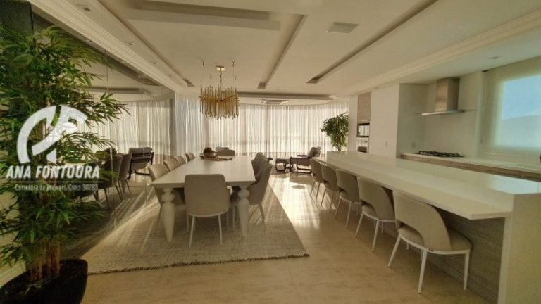 Imagem Cobertura com 3 Quartos à Venda, 273 m² em Centro - Balneário Camboriú