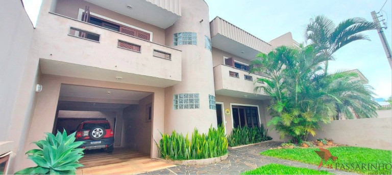 Imagem Sobrado com 4 Quartos à Venda, 253 m² em Centro - Torres