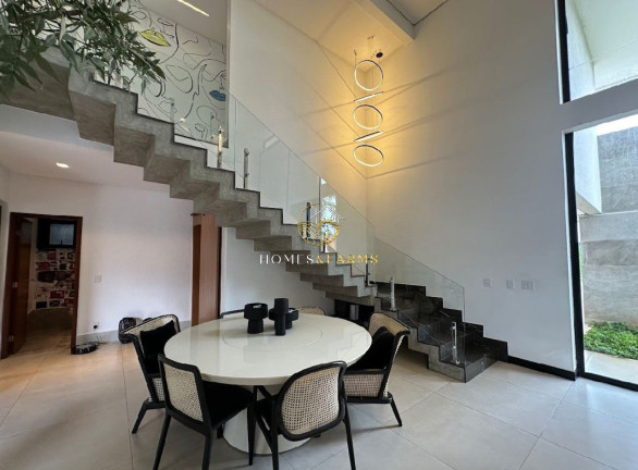 Imagem Casa com 5 Quartos à Venda, 447 m² em Alphaville Flamboyant Residencial Araguaia - Goiânia Imagem Casa com 5 Quartos à Venda, 447 m² em Alphaville Flamboyant Residencial Araguaia - Goiânia